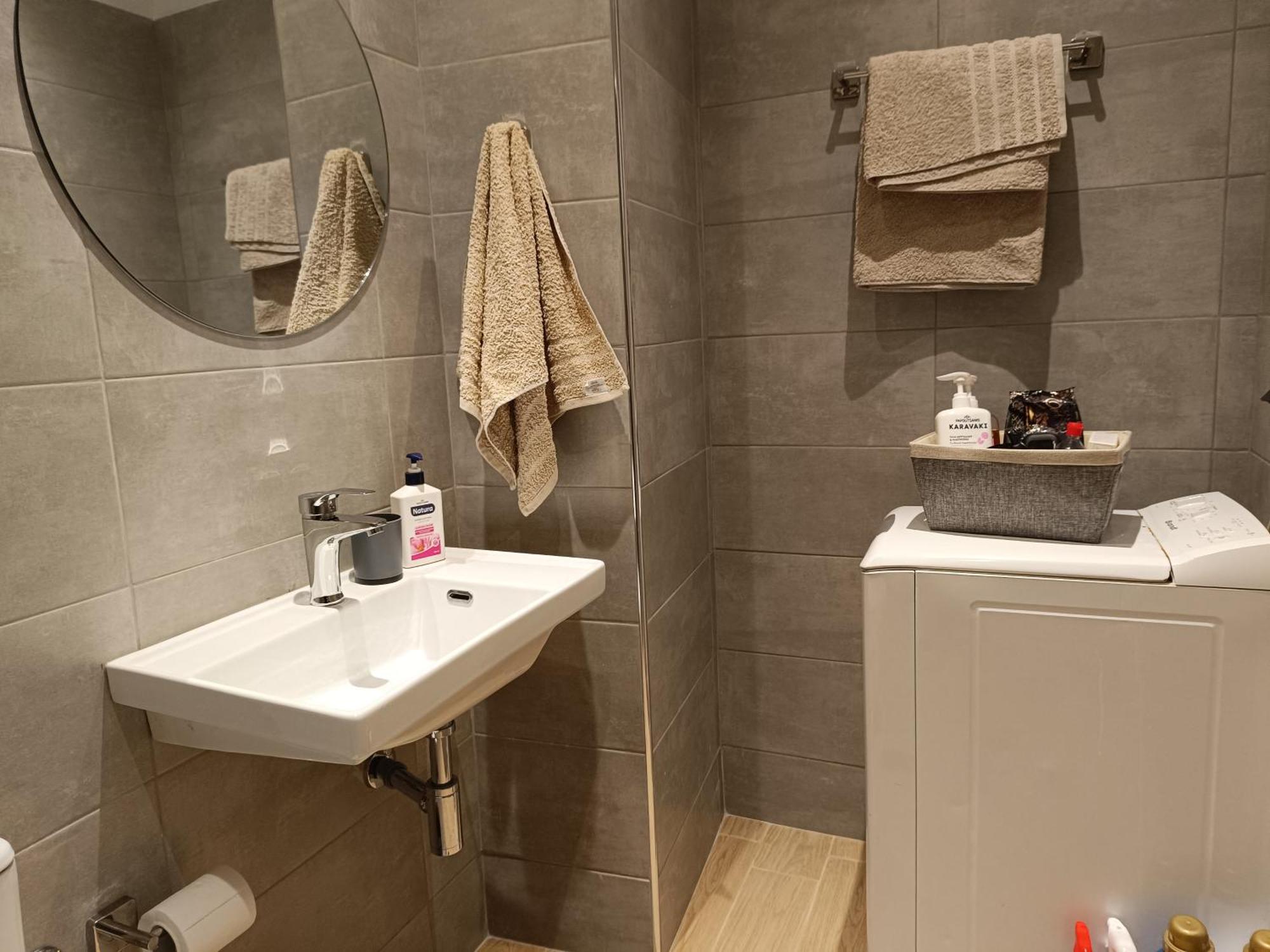 Giorgio Patrasso - Micro Apartment In The Center Of Patras Dış mekan fotoğraf