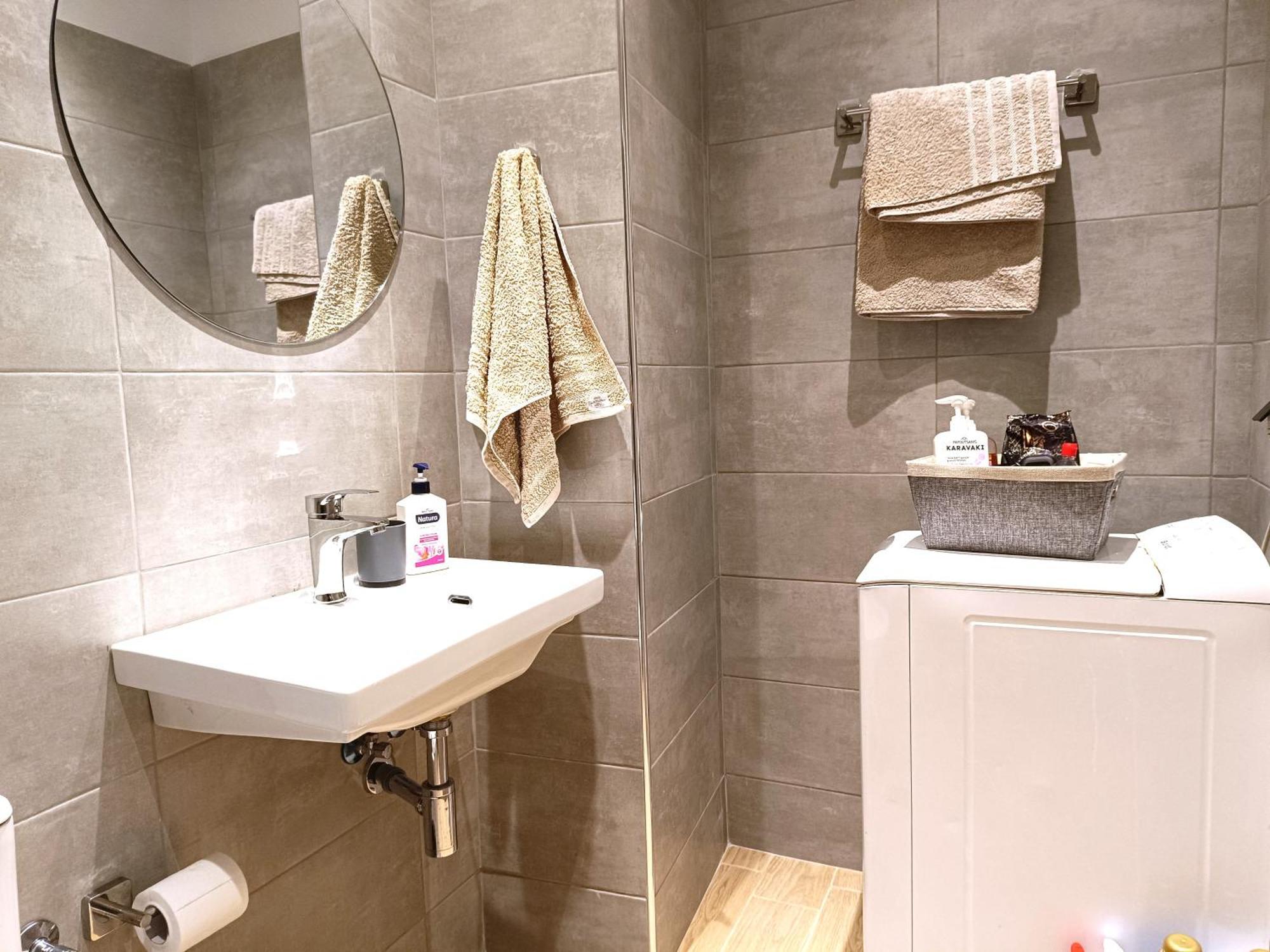 Giorgio Patrasso - Micro Apartment In The Center Of Patras Dış mekan fotoğraf