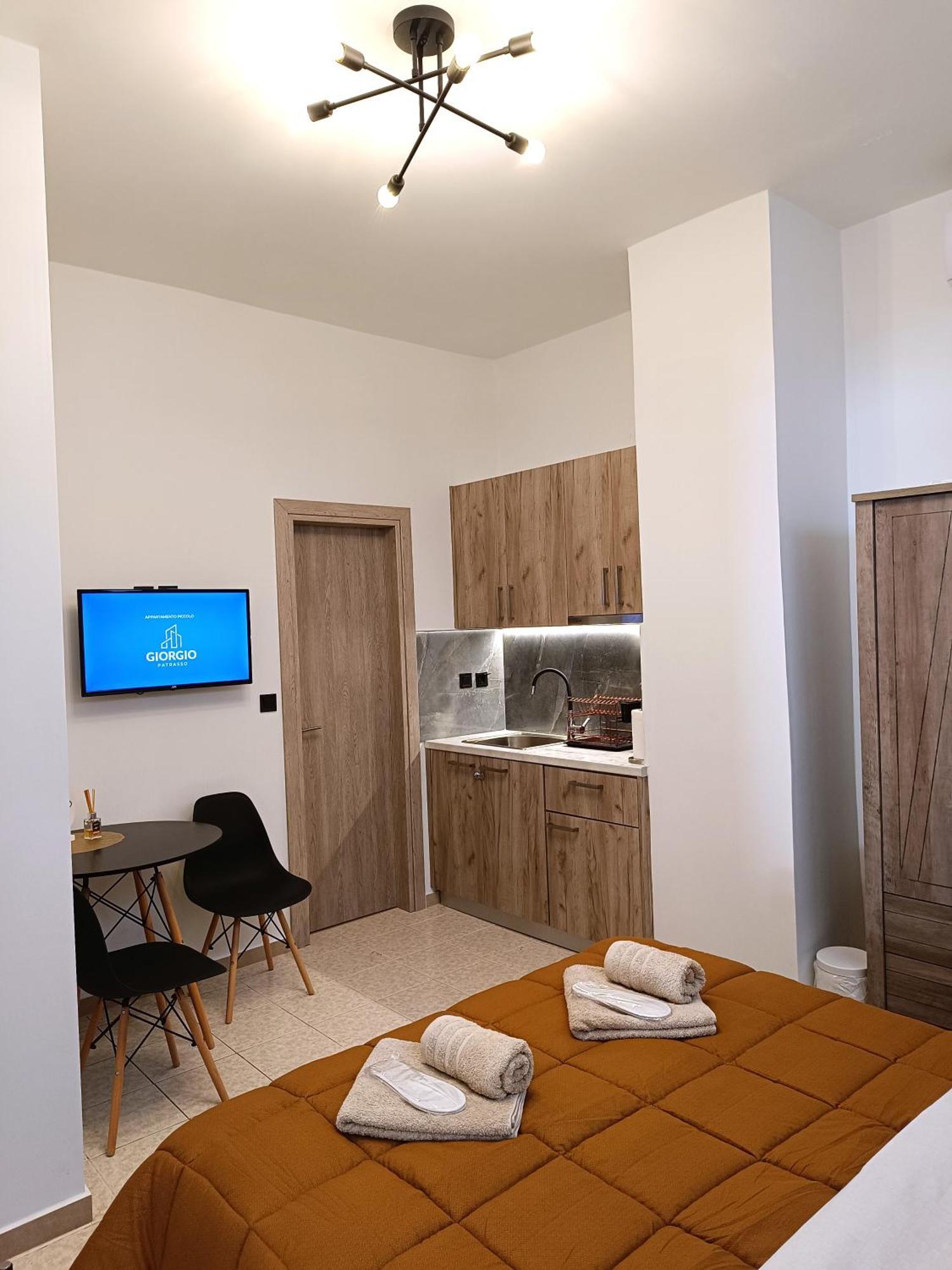 Giorgio Patrasso - Micro Apartment In The Center Of Patras Dış mekan fotoğraf